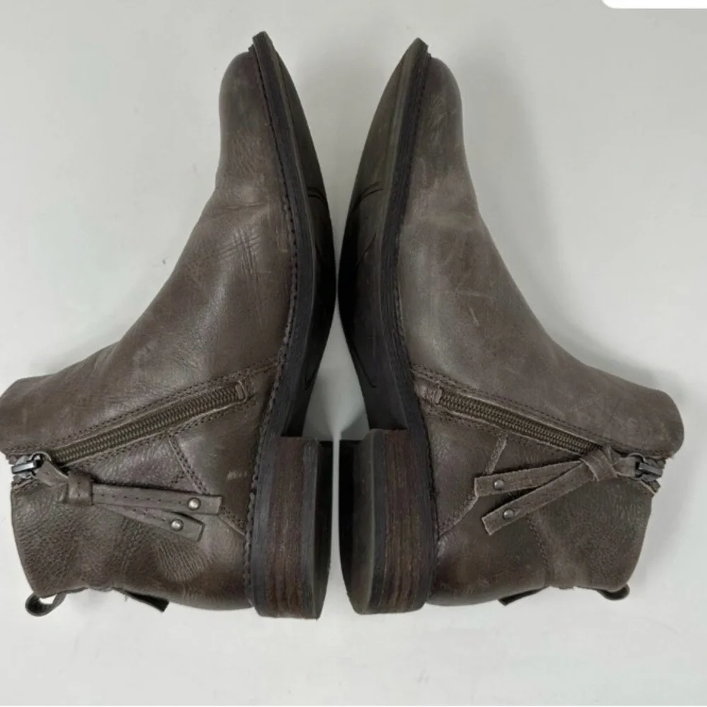 Franco Darto Hyla distressed Grey Leather Ankle Boots size 8.5